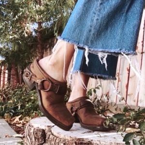 Frye Belted Harness Mule in Chestnut womens size 7